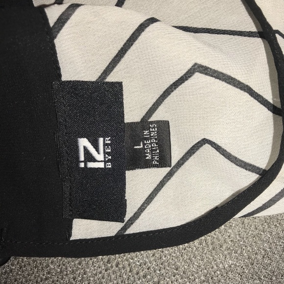 women’s blouse - Picture 3 of 3